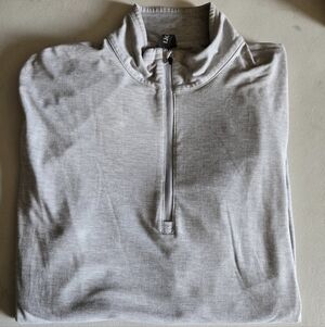 Vuori Ease Performance Half Zip 2.0 Size Large Light Heather Gray Color